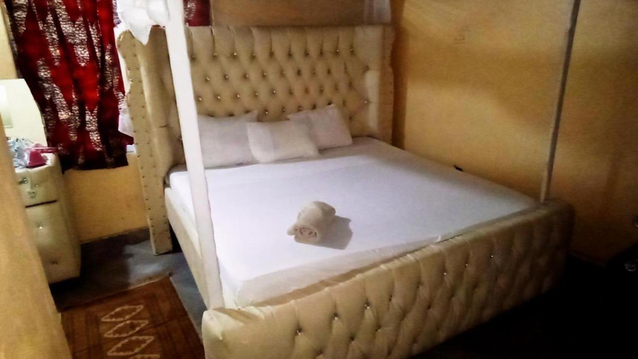 Baba Lao Hotel Малинди Экстерьер фото